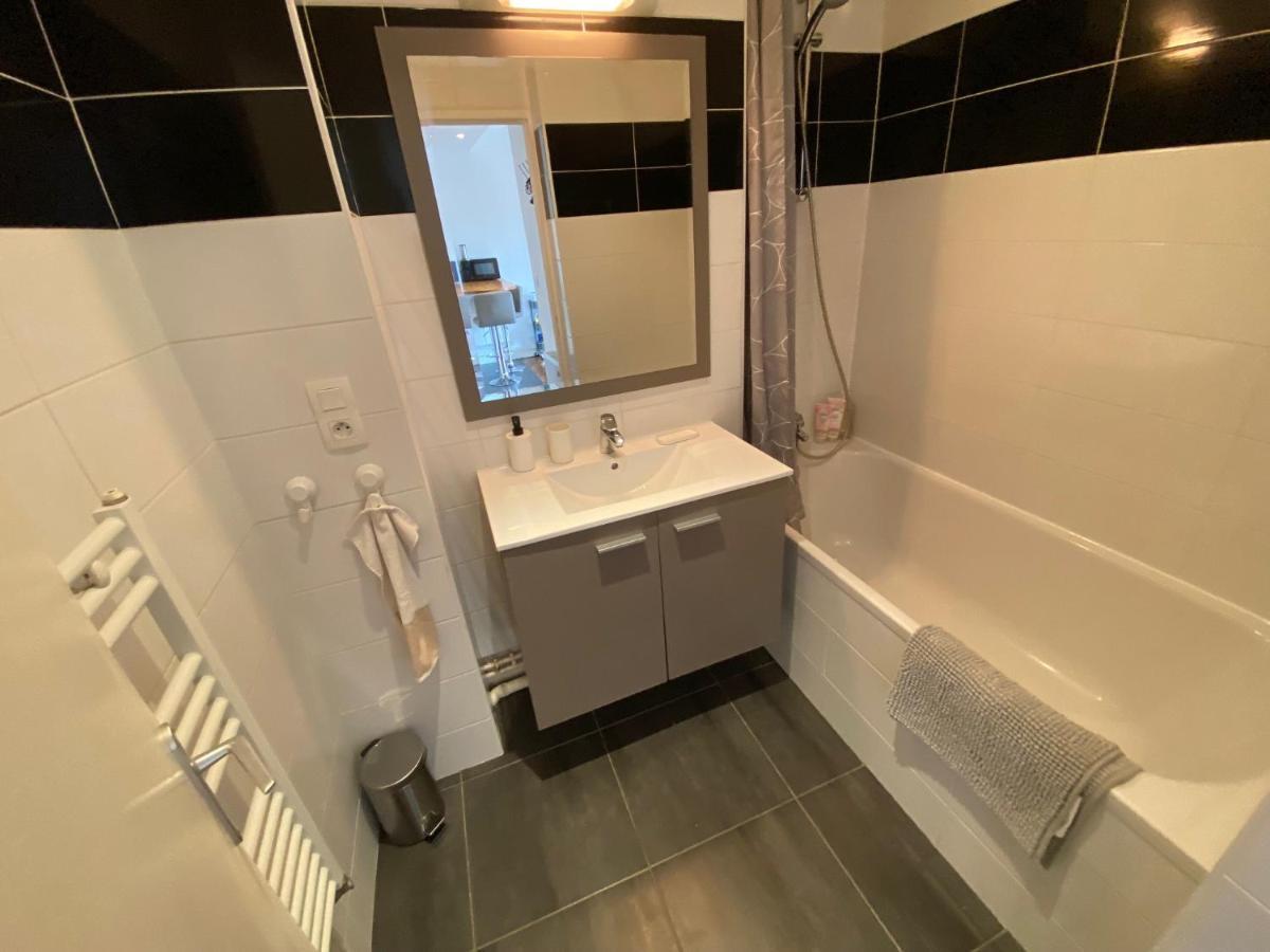 Appartement Spacieux Avec Balcon Et Parking Brest Ngoại thất bức ảnh